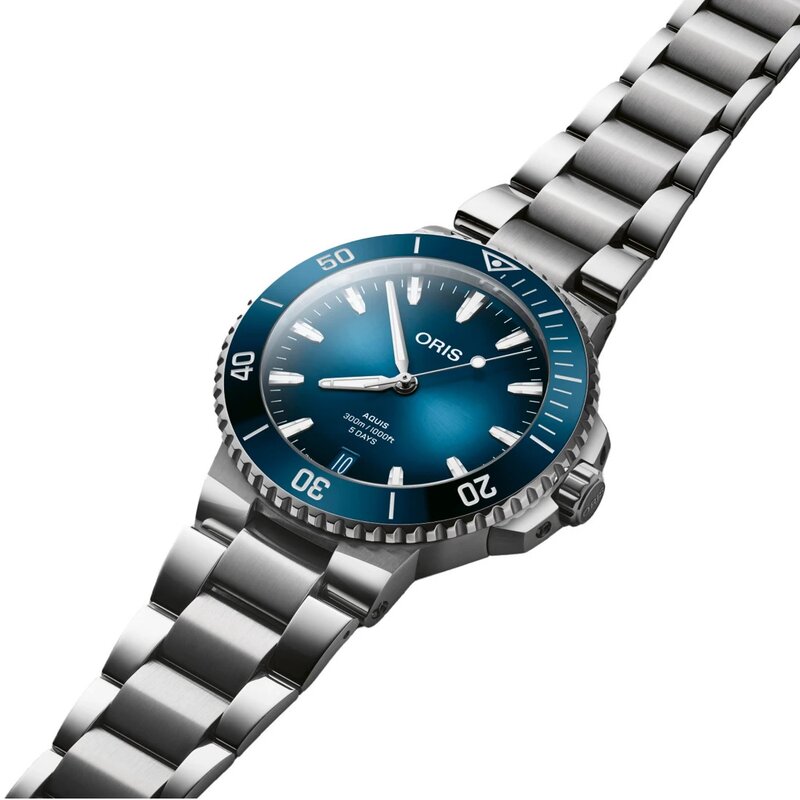 Reloj Oris Aquis Date Calibre 400